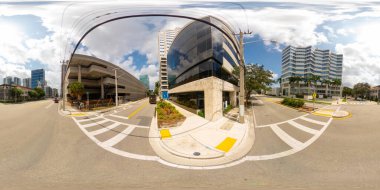 Fort Lauderdale, FL, ABD - 25 Ağustos 2023: Şehir merkezi Fort Lauderdale 360 eşkenar dörtgen fotoğraf Greater Fort Lauderdale Kongre ve Ziyaretçi Bürosu