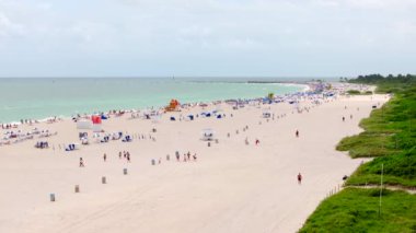Kalabalık Miami Plajı İşçi Bayramı 2023