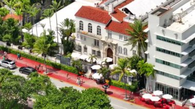 Miami, FL, ABD - 3 Eylül 2023: Hava İHA video Versace Mansion 2023