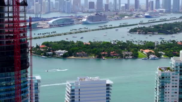 Aerial Revelan Star Island Con Port Miami Fondo Alrededor 2023 — Vídeos de Stock