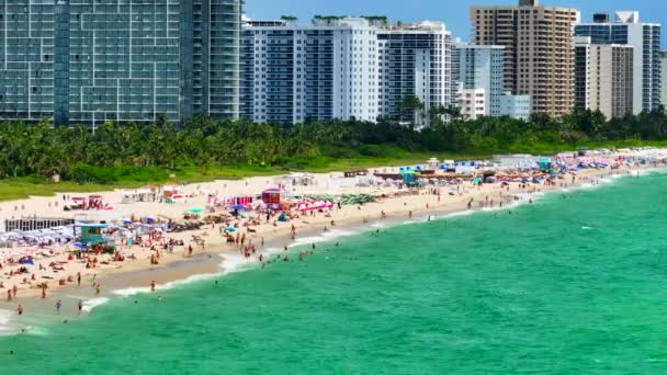 Aerial Parallax Drönare Lager Film Miami Beach Florida Zoom — Stockvideo