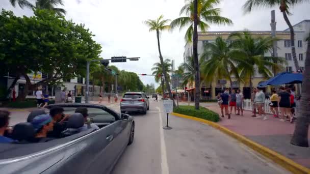 Miami Beach Eua Setembro 2023 Traffic Ocean Drive Miami Beach — Vídeo de Stock