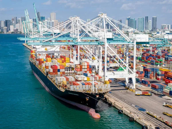 Miami Beach Usa September 2023 Ship Being Loaded Port Miami — Stock Photo, Image