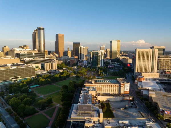 アトランタ アメリカ 2023 アトランタジョージア州のダウンタウンにある航空写真 2023年9月 100周年オリンピックパークを眺める — ストック写真