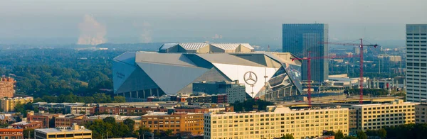 美国亚特兰大 2023年9月9日 美国佐治亚州亚特兰大市中心的梅赛德斯 本茨体育场航拍 — 图库照片