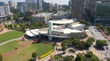 Atlanta, GA, ABD - 9 Eylül 2023: World of Coca Cola Atlanta hava aracı stok videosu 2023