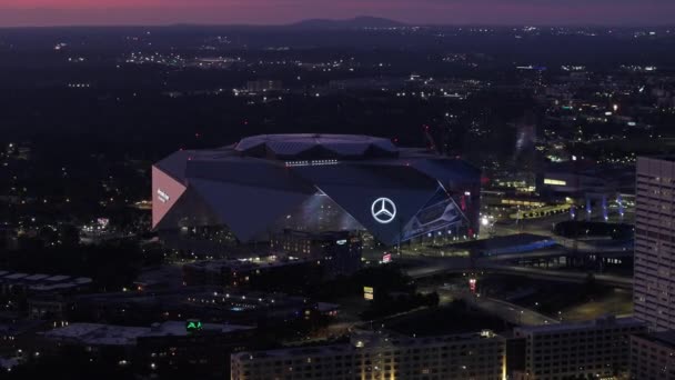 Atlanta Usa September 2023 Natthelikopter Drönare Video Tour Mercedes Benz — Stockvideo