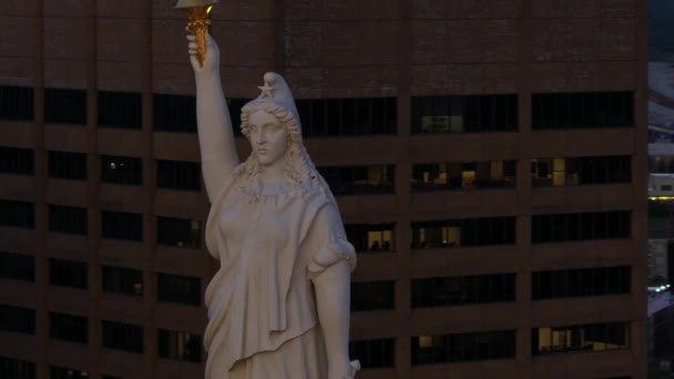 Fröken Frihetsgudinnan Atlanta Georgia State Capitol Building — Stockvideo