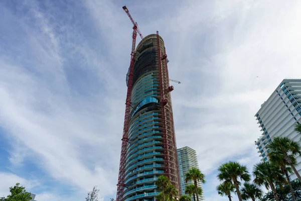 マイアミビーチ アメリカ 10月 2023 マイアミビーチの新しい近代的な高層マンションのストック写真 — ストック写真