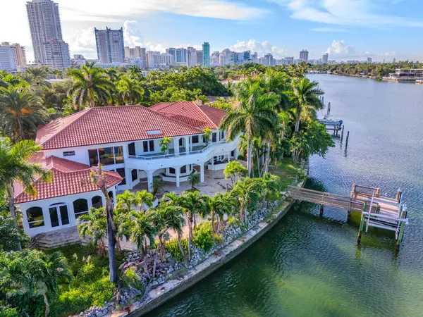 Miami Beach Usa October 2023 Aerial Drone Photo Luxury Waterfront — Stock Photo, Image