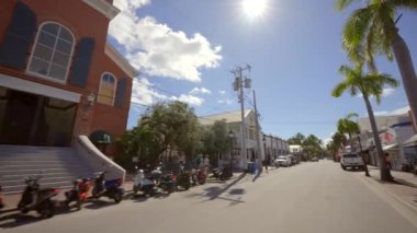 Key West, FL, ABD - 21 Ekim 2023: Hemingway Rum Co Distillery Key West hisse senedi 4k 2023