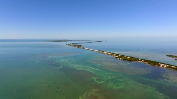 Prachtige Luchtfoto Stock Video Florida Keys Brug Rif Water 2023 — Stockvideo