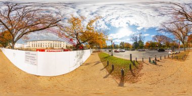 Washington DC, ABD - 28 Ekim 2023: Washington DC ABD Halk Sağlığı Hizmetleri Binası 'nda inşaat. 360 panorama VR eşdörtgen fotoğraf