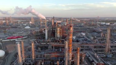 Endüstriyel ham petrol rafinerisi 4k hava aracı denetimi