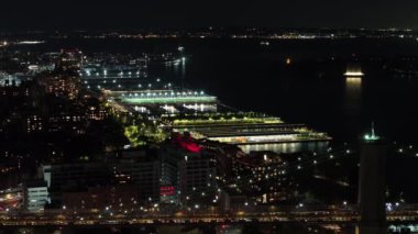 Gece görüntüsü Brooklyn Köprüsü Parkı 4k 2023