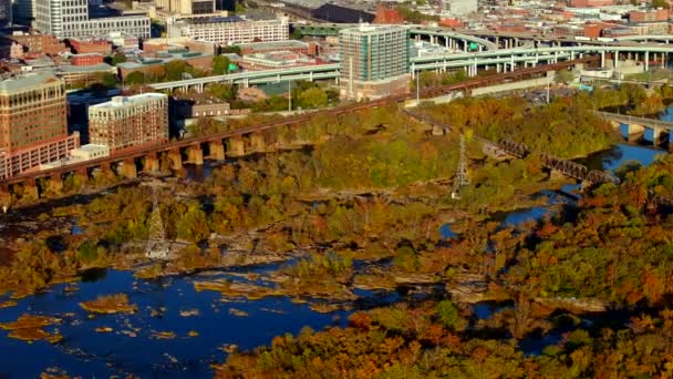 Krásné Podzimní Listí James River Richmond Va2023 Anténa Dron Video — Stock video