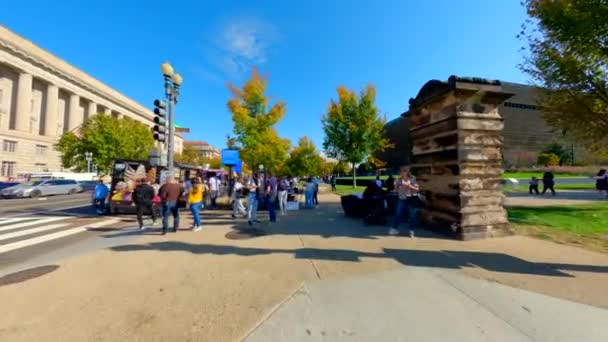 华盛顿特区 2023年10月21日 华盛顿特区宪法大道4K 2023号的食品卡车 — 图库视频影像