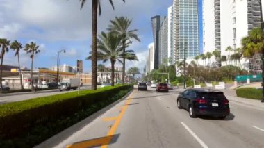 Sunny Isles Beach, FL, ABD - 1 Aralık 2023 Sunny Isles Beach FL sürüş turnesi Aralık 2023