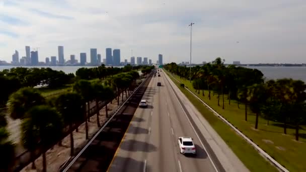 Aerial Reveal Edgewater Miami Julia Tuttle Causeway — Vídeos de Stock