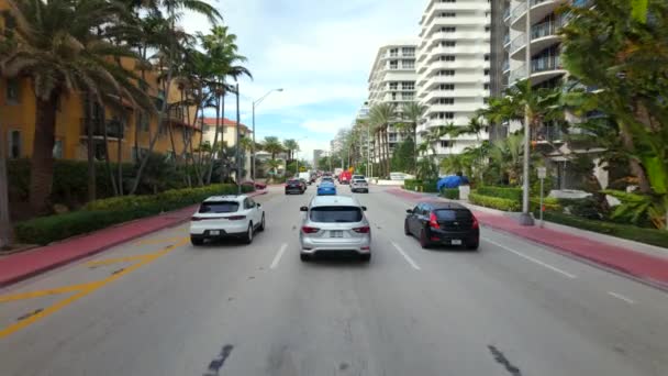 Miami Beach Eua Dezembro 2023 Tráfego Pesado Miami Beach Collins — Vídeo de Stock