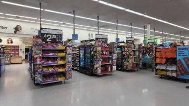 Sunrise, FL, ABD - 11 Ocak 2024: Walmart Sunrise Florida 'da ön kayıt