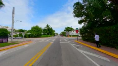 Miami, FL, ABD - 10 Ocak 2024: Miami Plajı Sürücü Turu Ocak 2024