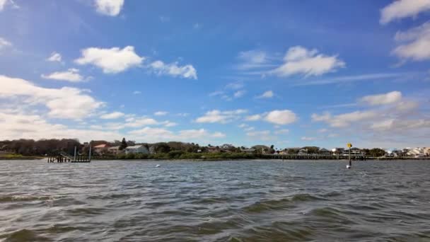 Vakantiehuizen Aan Het Water Augustine Verenigde Staten Gezien Vanaf Toerboot — Stockvideo