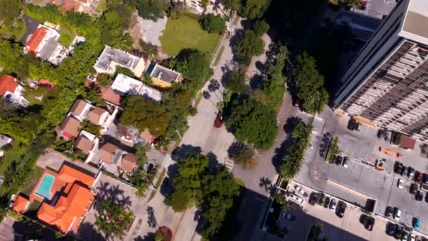 Inclinación Aérea Hacia Arriba Revelar Brickell Miami Paisaje Urbano — Vídeos de Stock