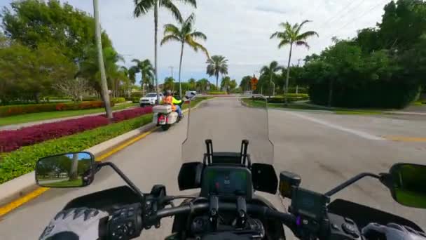 Уэстон Штат Флорида Сша Февраля 2024 Года Мотоциклы Проходящие Через — стоковое видео