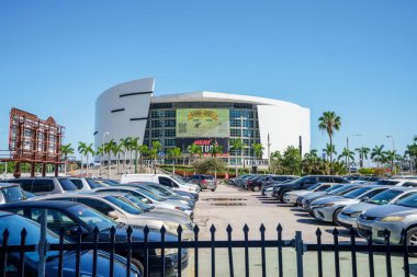 Miami, FL, ABD - 21 Şubat 2024: Miami şehir merkezinden çekilen kaset fotoğrafı