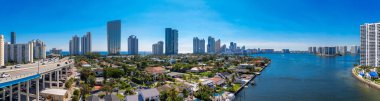 Hava aracı panorama Sunny Isles Beach FL 2024