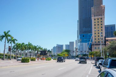 Miami, FL, ABD - 21 Şubat 2024: Miami Biscayne Bulvarı 2024