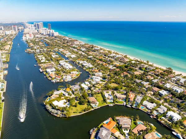 Aerial Photo Golden Beach Neighborhood Luxury Waterfront Mansions — Stock Photo, Image