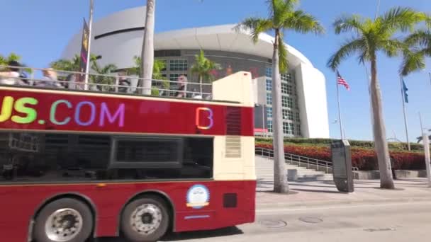 Miami Usa Lutego 2024 Wycieczka Piesza Miami Zbliża Się Hali — Wideo stockowe