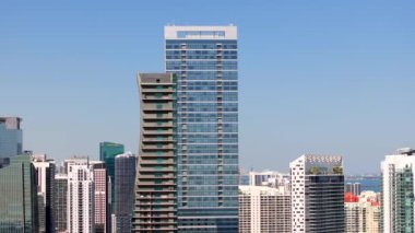 Miami Beach, FL, ABD - 28 Şubat 2024: Four Seasons Brickell Miami Hotel 4k