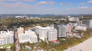 Miami Beach, FL, ABD - 28 Şubat 2024: Havacılık Video Faena Bölgesi Miami Oteli ve Forum Binası