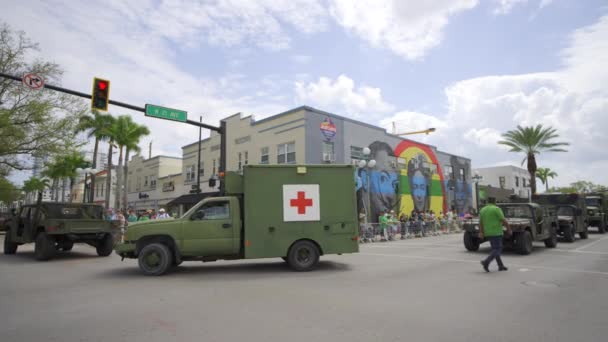 Hollywood Usa March 2024 Military Ambulance Patrick Day Parade Hollywood — Stock Video