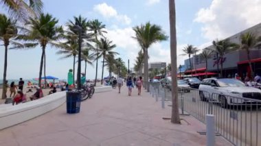 Fort Lauderdale, FL, ABD - 19 Mart 2024: Fort Lauderdale Beach hisse senedi turnesi 2024