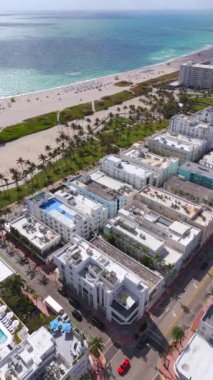 Yavaş çekim Miami Beach Otelleri 4K dikey
