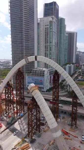Miami Eua Março 2024 Estágios Construção Ponte Assinatura Miami Março — Vídeo de Stock
