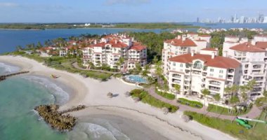 Miami Beach Fisher Adası 'ndaki lüks evler 2024.