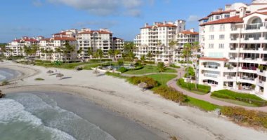 Fisher Adası, Miami Plajı, hisse senedi videosu.
