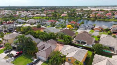 Yerleşim yerleri Kendall. Hamaklar Miami üstgeçidi.