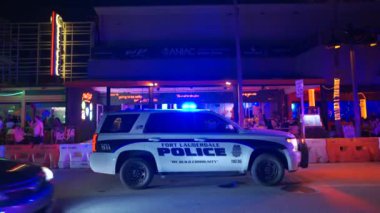 Fort Lauderdale, FL, ABD - 30 Mart 2024: A1A olay yerindeki stok video polisi