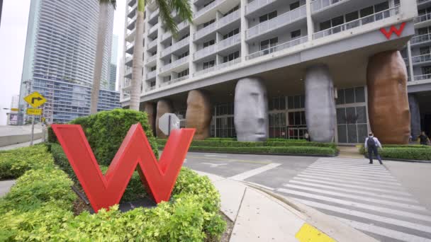 Miami Usa Abril 2024 Stock Video Hotel Brickell Miami 2024 — Vídeo de stock