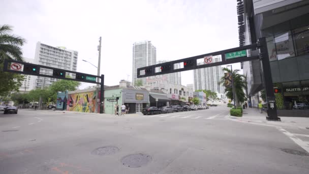 Miami Usa Aprile 2024 Incrocio Brickell Miami 7Th Street Miami — Video Stock