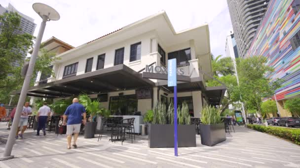 マイアミ アメリカ 2024 Moxies Miami Brickell レストラン 2024 ストック ビデオ — ストック動画
