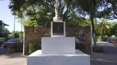 Miami, FL, ABD - 15 Nisan 2024: General Antonio Maceo Memorial Cuban Memorial Boulevard Park Miami 4k HDR stok görüntüleri