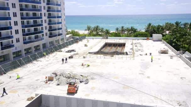 美国佛罗里达州迈阿密海滩 2024年4月15日 库存视频罗尼宫迈阿密海滩台面正在翻新2024 免版税图库视频片段