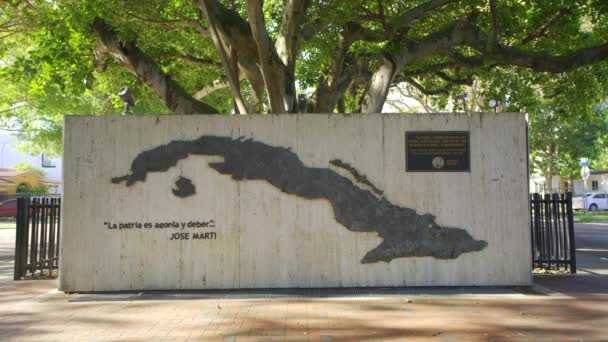 Miami Florida Usa April 2024 Jose Matri Memorial Cuban Memorial Stockvideo